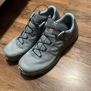 Women Salomon sense ride 4 gore-Tex sz 11